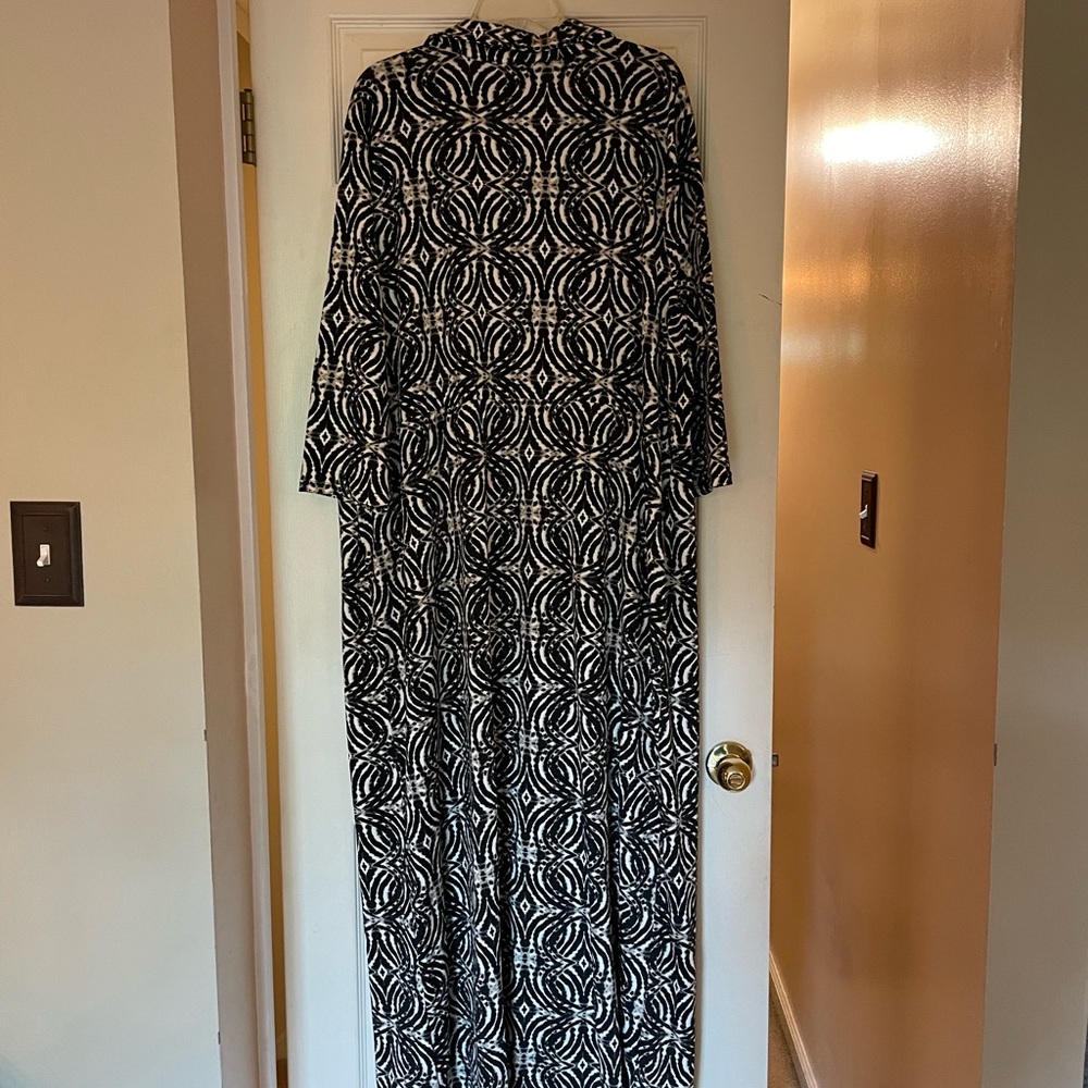 NY Collection black and white maxi dress